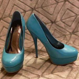 CHARLOTTE RUSSE Teal Platform Pumps Size 6M